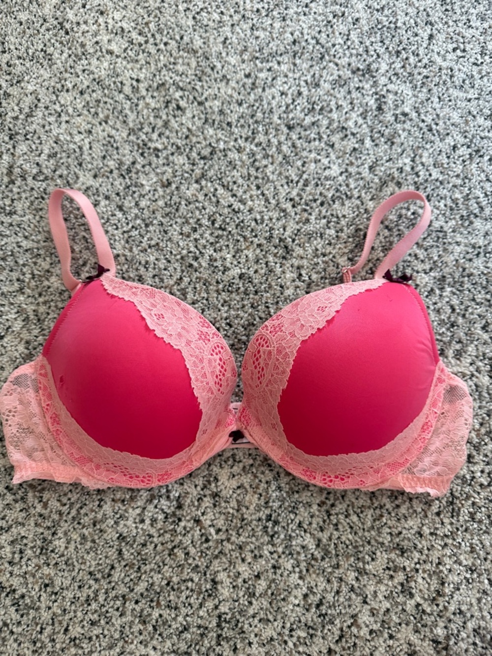 Victoria's Secret Dream Angels Push-Up Bra with Light Pink Lace